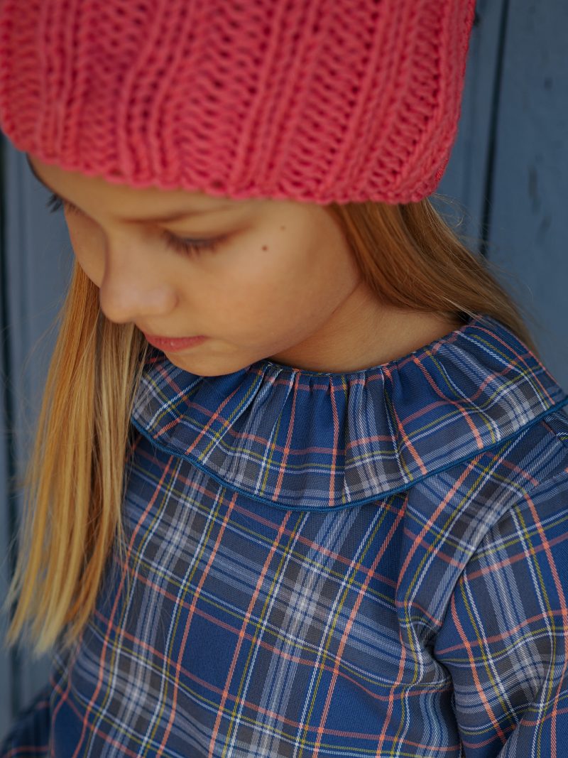 Blusa tartan azul y coral